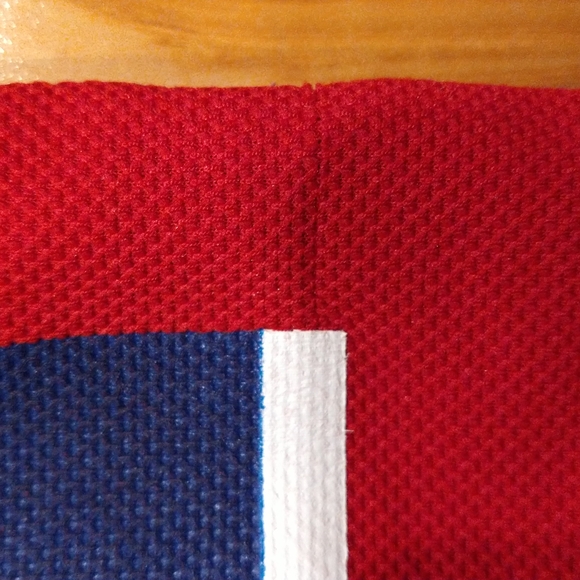 *loaned out* 3/20$ 12m Montreal Canadian Habs NHL jersey not perfect - Picture 5 of 7